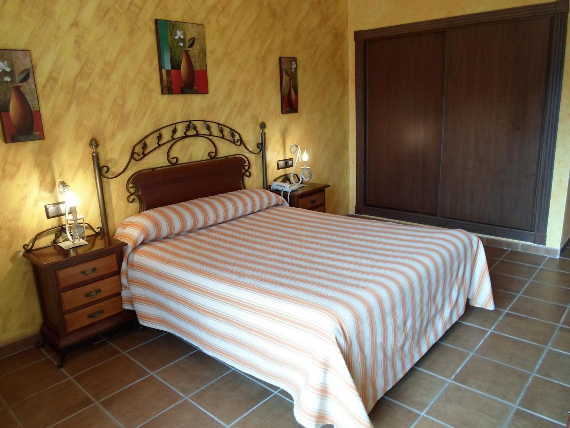 Hotel El Doncel Атарфе Номер фото