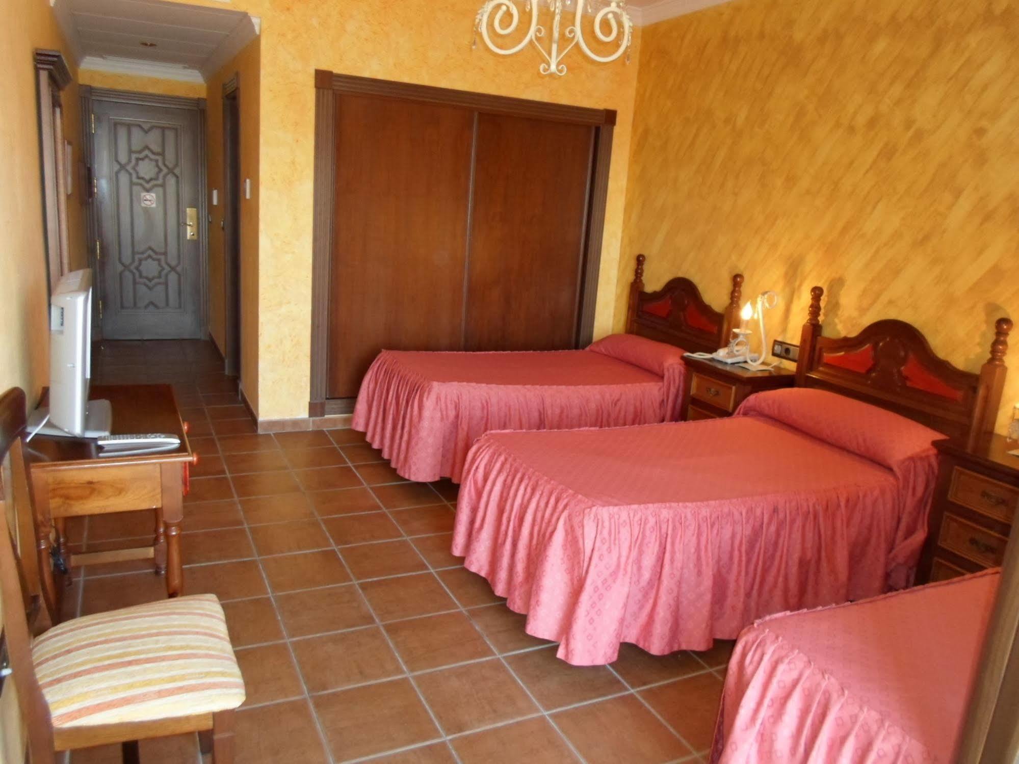 Hotel El Doncel Атарфе Экстерьер фото