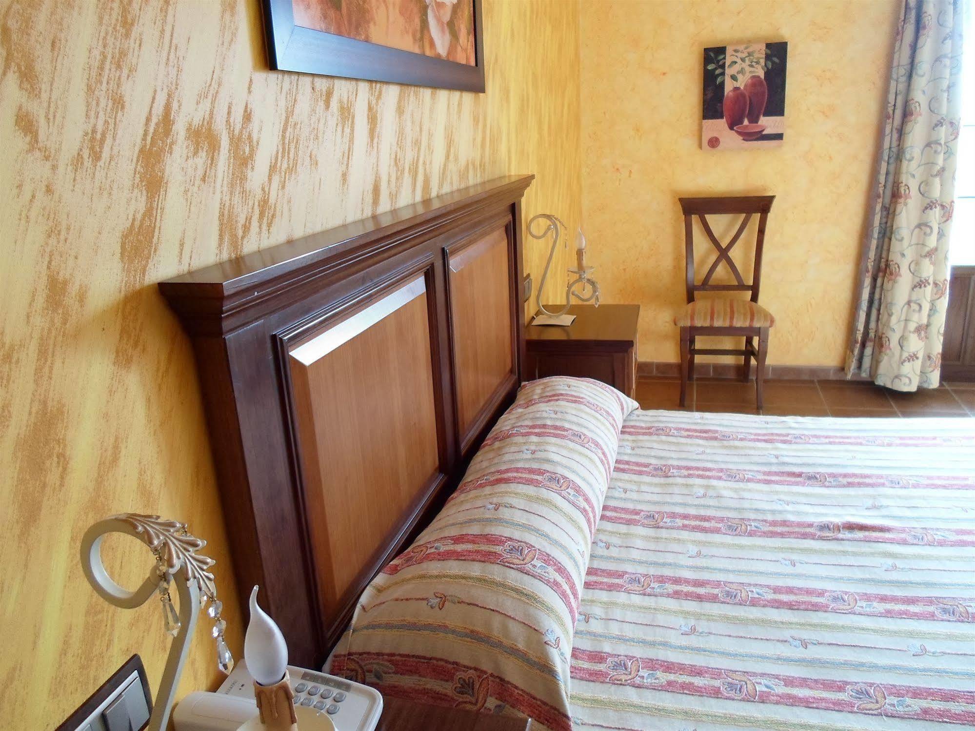 Hotel El Doncel Атарфе Экстерьер фото
